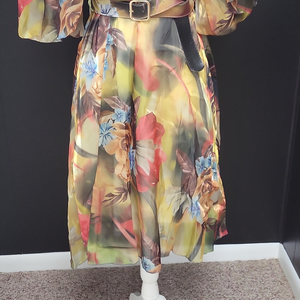 NWT, Vintage-Inspired Floral Tie-Neck Dress in Multi-Color, LARGE - Picture 5 of 11